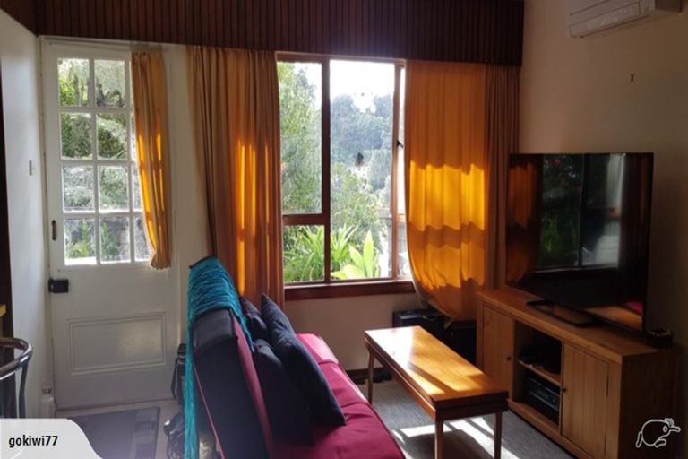 Photo of property in 11 Paturoa Road, Titirangi, Auckland, 0604