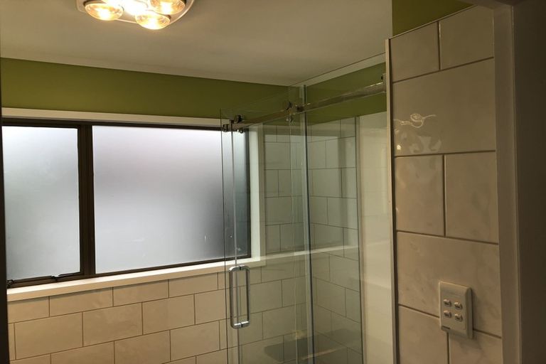 Photo of property in 17b Govind Grove, Ngaio, Wellington, 6035