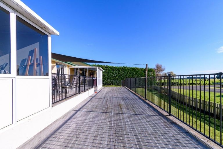 Photo of property in 140 Lake Road, Himatangi, Foxton, 4891