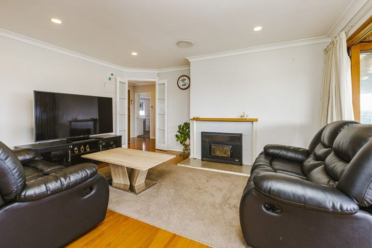 Photo of property in 37 Village Way, Ardmore, Papakura, 2582