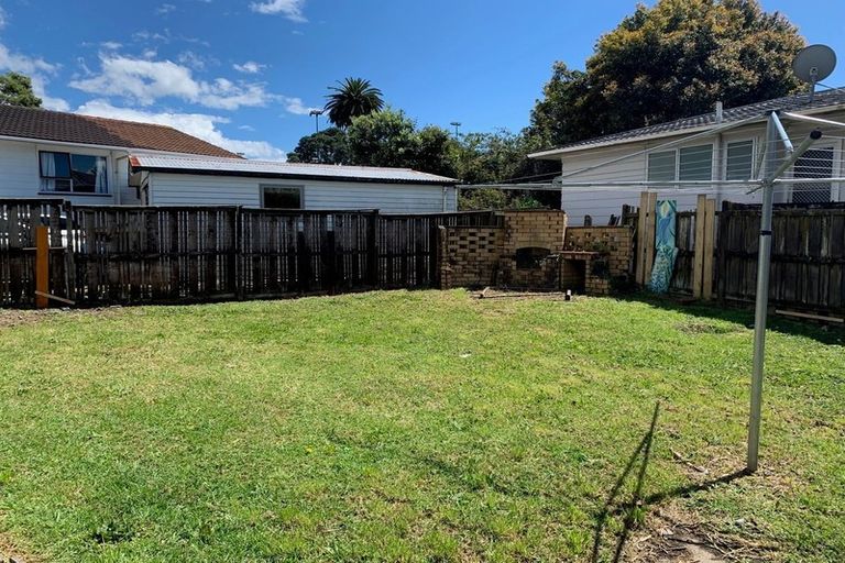 Photo of property in 6 Blanche Way, Half Moon Bay, Auckland, 2012