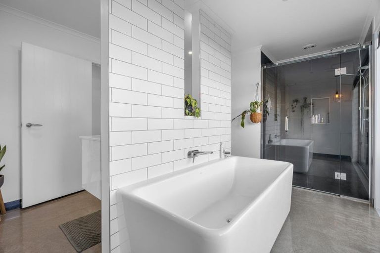 Photo of property in 227 Lakes Boulevard, Pyes Pa, Tauranga, 3112