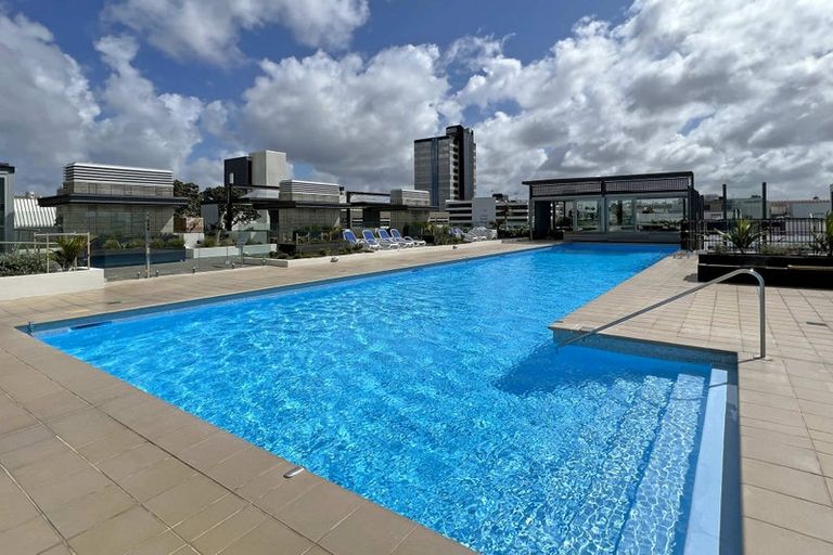 Photo of property in Sentinel Apartments, 2703/3 Northcroft Street, Takapuna, Auckland, 0622