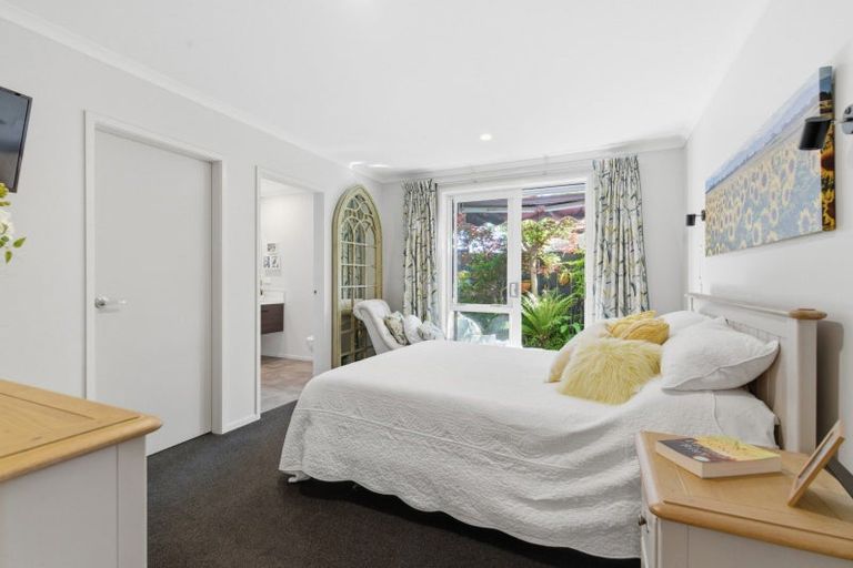 Photo of property in 1 Hanlow Place, Pyes Pa, Tauranga, 3112