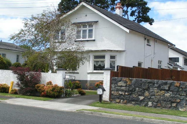 Photo of property in 2/6 Hororata Road, Hauraki, Auckland, 0622