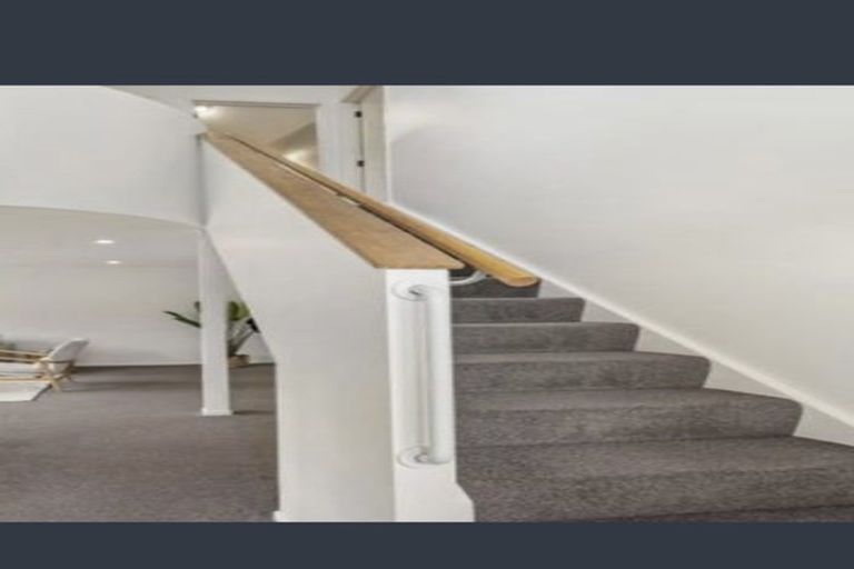 Photo of property in 4/52 Taharoto Road, Takapuna, Auckland, 0622