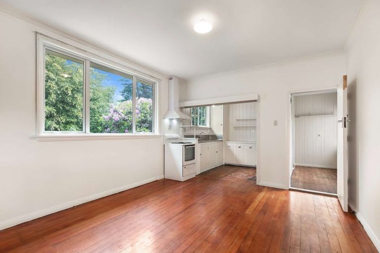 Photo of property in 10 Oturi Road, Waverley, 4510