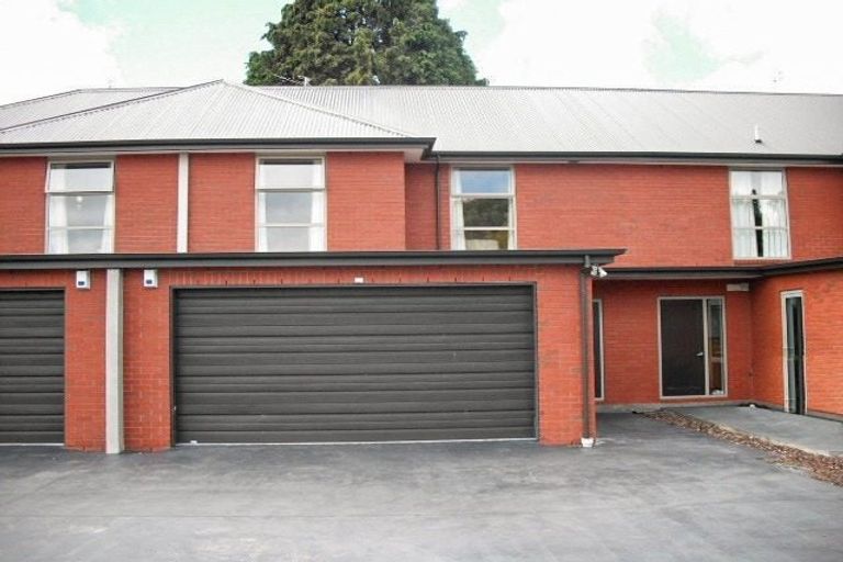 Photo of property in 17d Athol Terrace, Upper Riccarton, Christchurch, 8041
