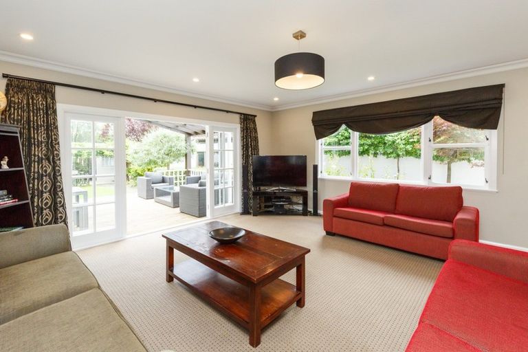 Photo of property in 412 Ruahine Street, Terrace End, Palmerston North, 4410