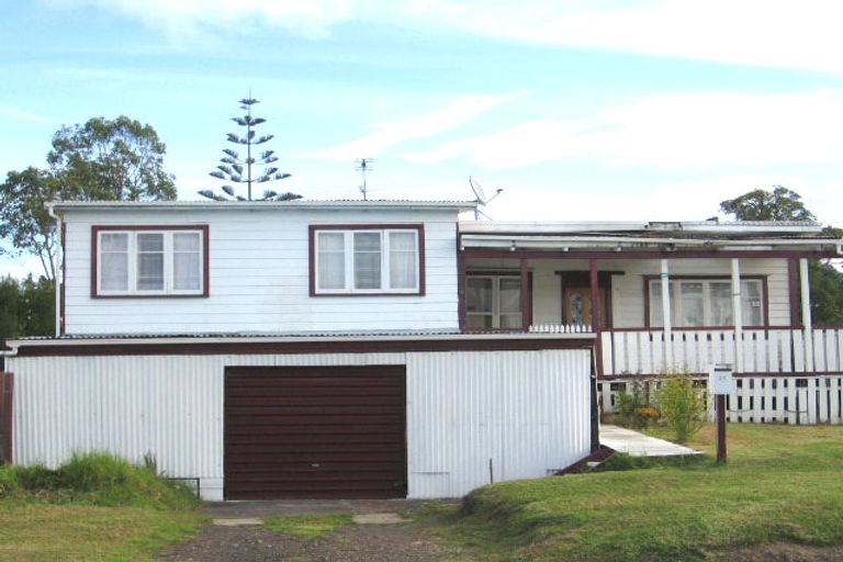 Photo of property in 27 Parrs Cross Road, Henderson, Auckland, 0612