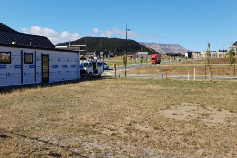 Photo of property in 40 Obelisk Street, Wanaka, 9305