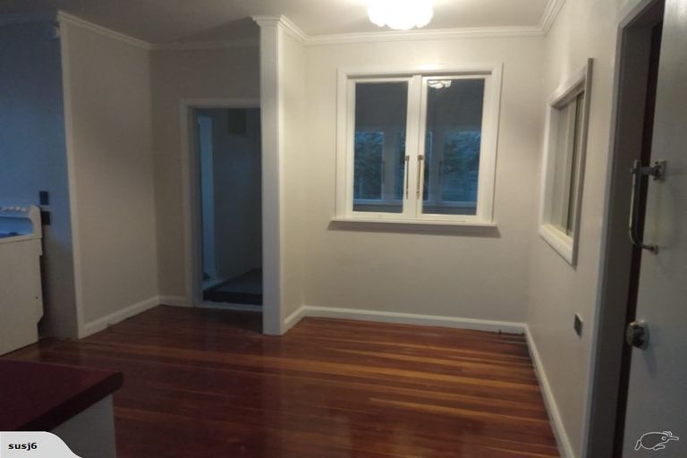 Photo of property in 339 Oxford Street, Levin, 5510