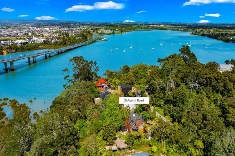 Photo of property in 31 Austin Road, Greenhithe, Auckland, 0632