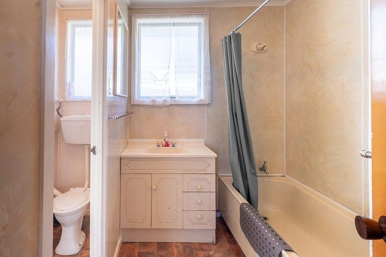 Photo of property in 15 Huxley Place, Twizel, 7901