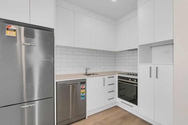 Photo of property in 205/2 Ko Street, Northcote, Auckland, 0627