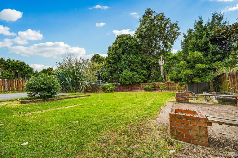 Photo of property in 49 Tiroroa Avenue, Te Atatu South, Auckland, 0610