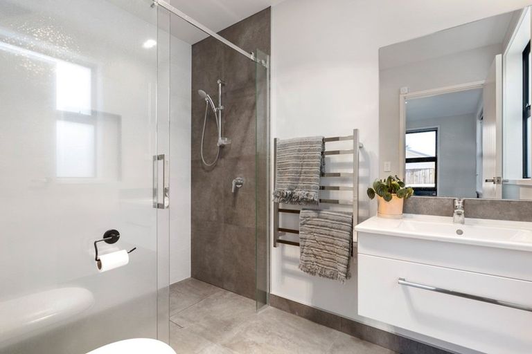 Photo of property in 64 Franks Way, Papamoa Beach, Papamoa, 3118