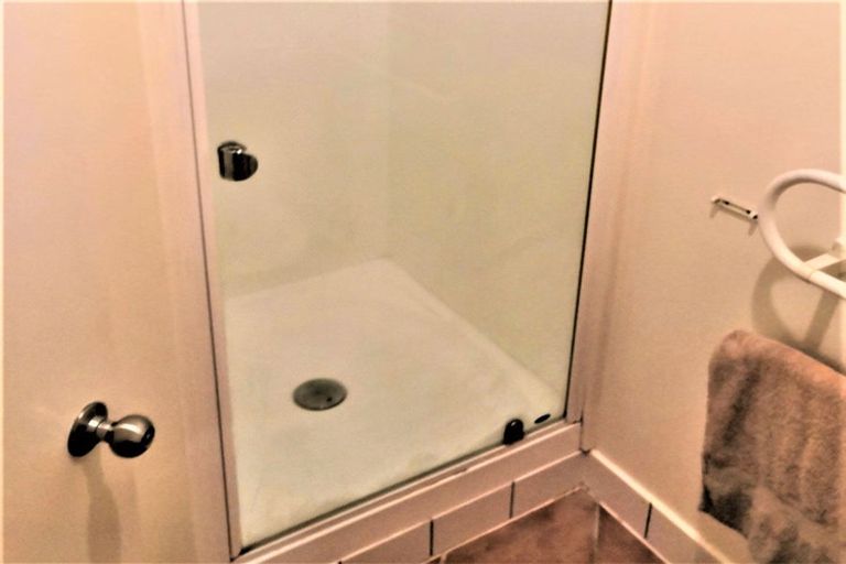 Photo of property in Terrace Tower Apartments, 10e/126 The Terrace, Wellington Central, Wellington, 6011