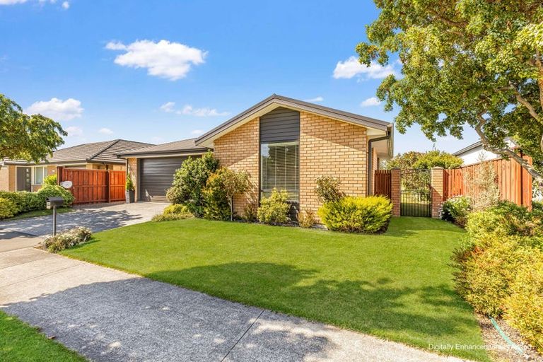 Photo of property in 18 Lansdowne Way, Rolleston, 7615