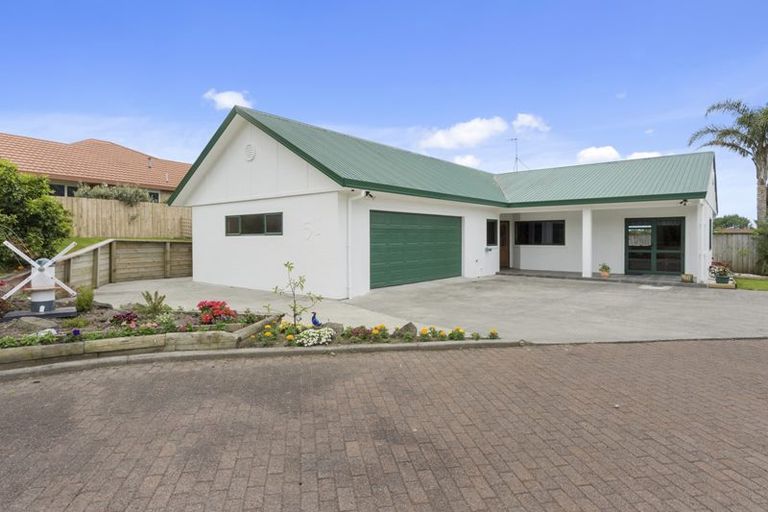 Photo of property in 51 Fairview Place, Te Puke, 3119