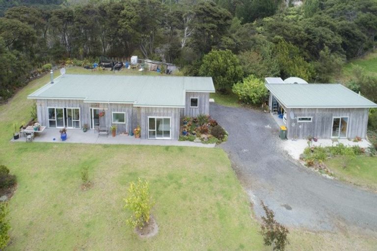 Photo of property in 357 Shelly Beach Road, South Head, 0874