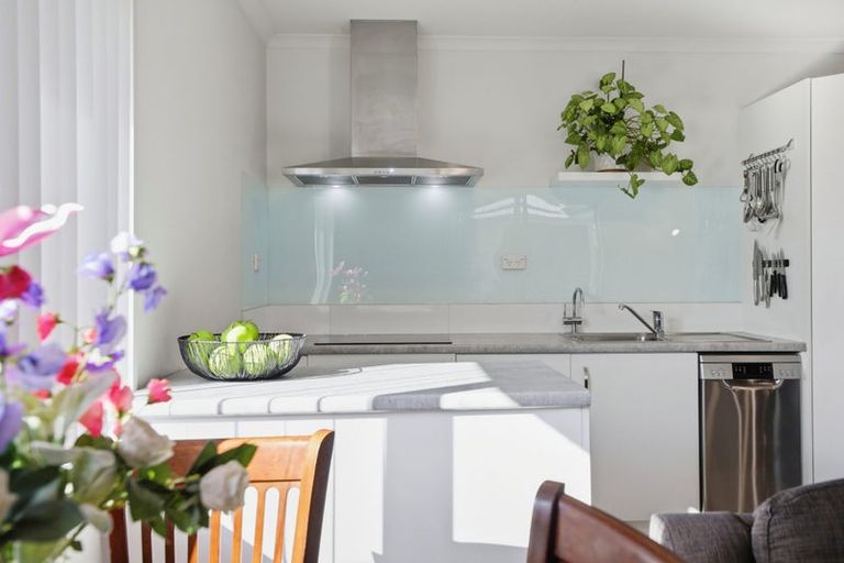 Photo of property in 5 Lance Way, Papamoa, 3118