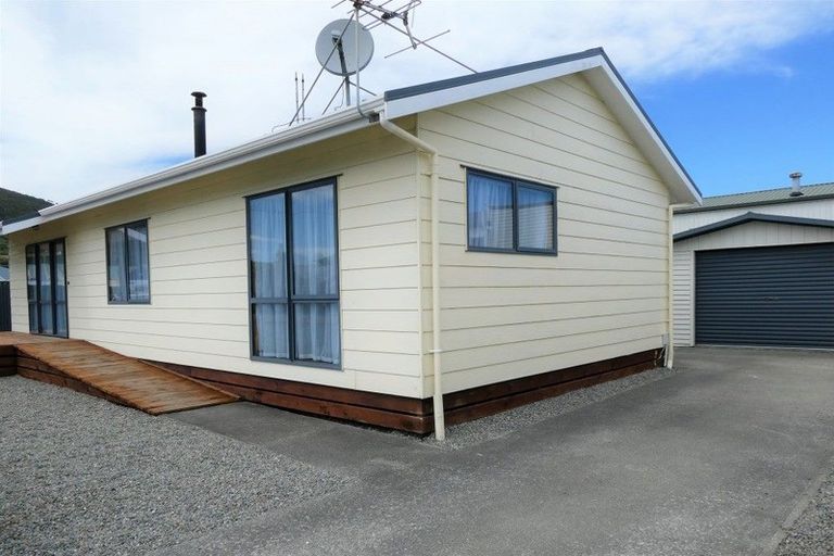 Photo of property in 9 Swainson Street, Greymouth, 7805