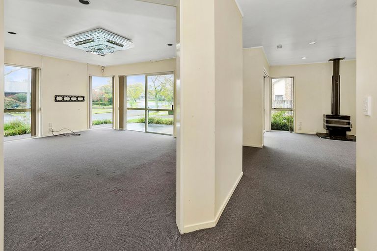 Photo of property in 3 Gairloch Place, Wattle Downs, Auckland, 2103
