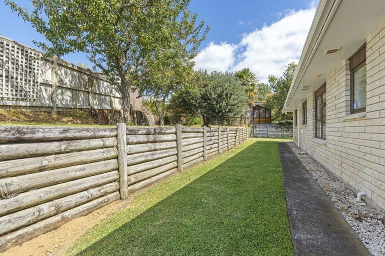 Photo of property in 10 Ainslee Street, Highlands Park, New Plymouth, 4312