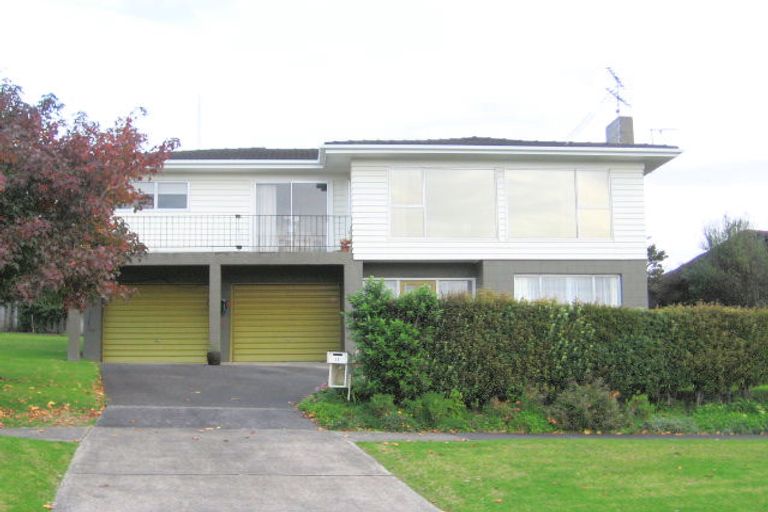 Photo of property in 11 Whitby Crescent, Mairangi Bay, Auckland, 0630
