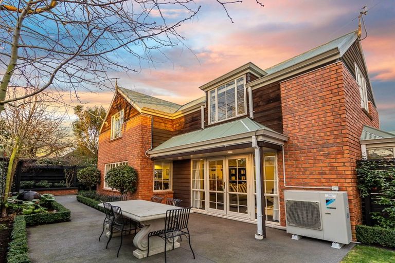 Photo of property in 3/61 Hawkesbury Avenue, St Albans, Christchurch, 8014