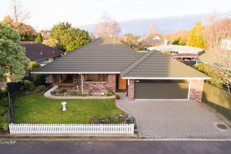 Photo of property in 7 Dresdan Court, Hokowhitu, Palmerston North, 4410