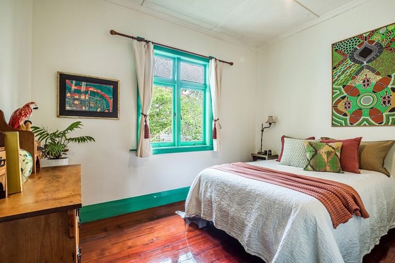 Photo of property in 24a Cautley Street, Stanley Point, Auckland, 0624