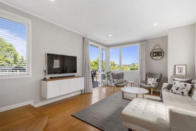 Photo of property in 46 Sylvan Avenue, Northcote, Auckland, 0627