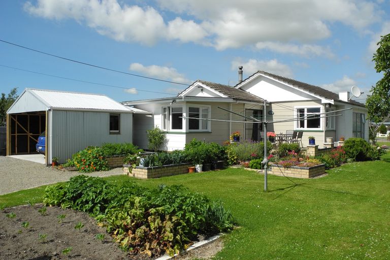 Photo of property in 17 Rugby Street, Waimate, 7924