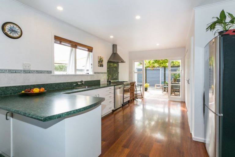 Photo of property in 10 Rogers Road, Bay View, Napier, 4104
