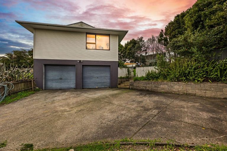 Photo of property in 6 Crosby Road, West Harbour, Auckland, 0618