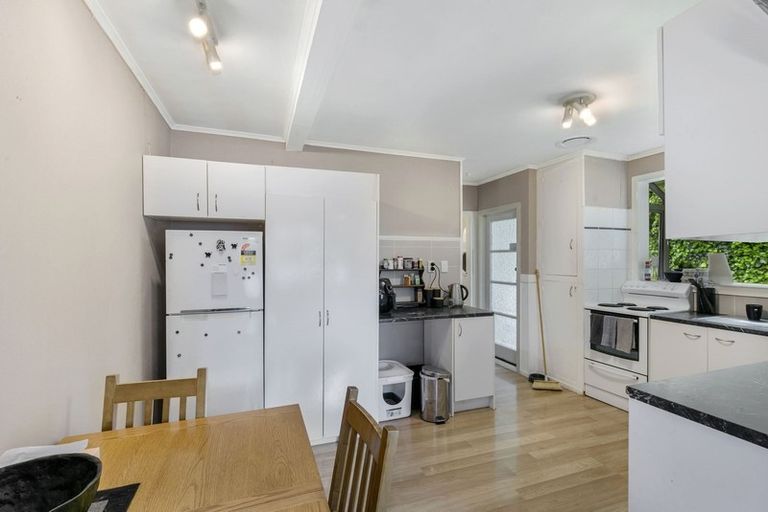 Photo of property in 20 Sunny Grove, Wainuiomata, Lower Hutt, 5014