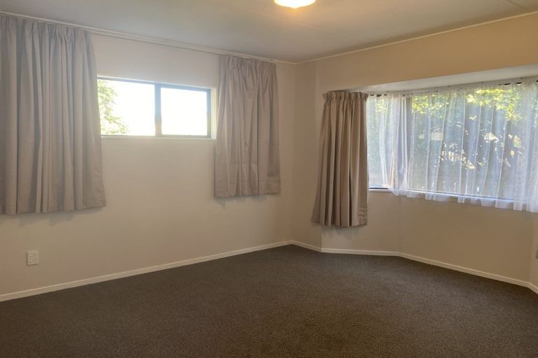Photo of property in 5 Dennis Taylor Court, Paraparaumu, 5032