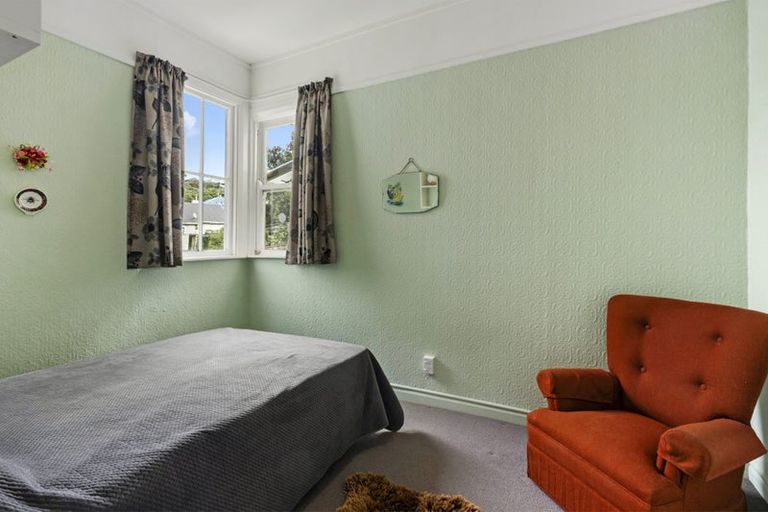 Photo of property in 3-5 Knoll Street, Island Bay, Wellington, 6023