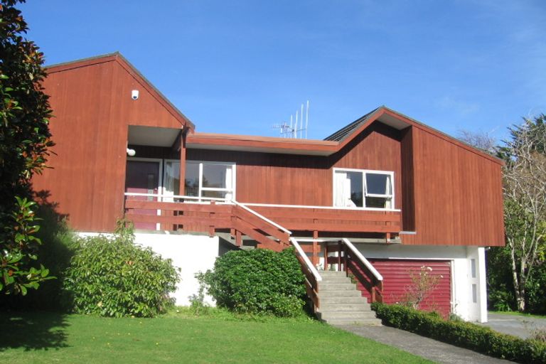 Photo of property in 12 Solander Place, Whitby, Porirua, 5024