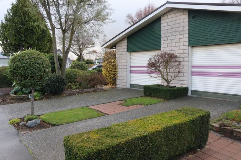 Photo of property in 834 Main North Road, Belfast, Christchurch, 8051