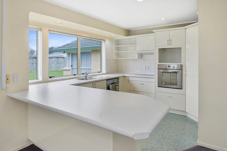Photo of property in 3 Gairloch Place, Wattle Downs, Auckland, 2103