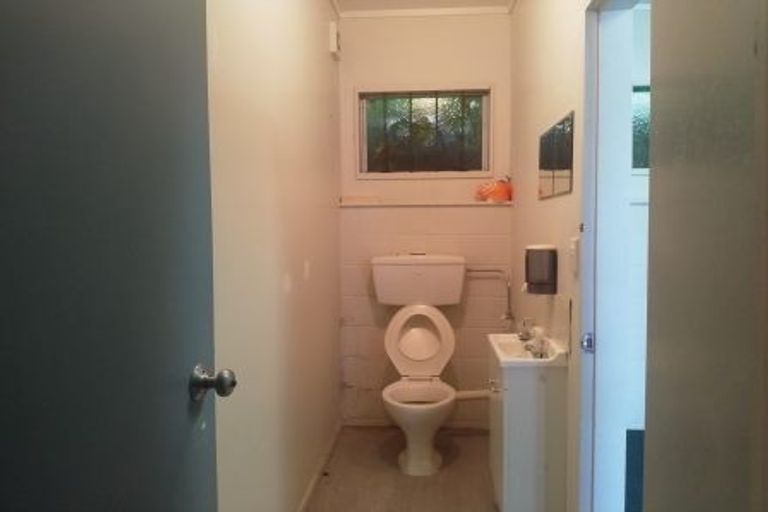 Photo of property in 6 Kenepuru Drive, Kenepuru, Porirua, 5022