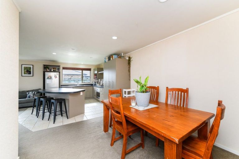 Photo of property in 21 Cleveland Heights, Kelvin Grove, Palmerston North, 4414