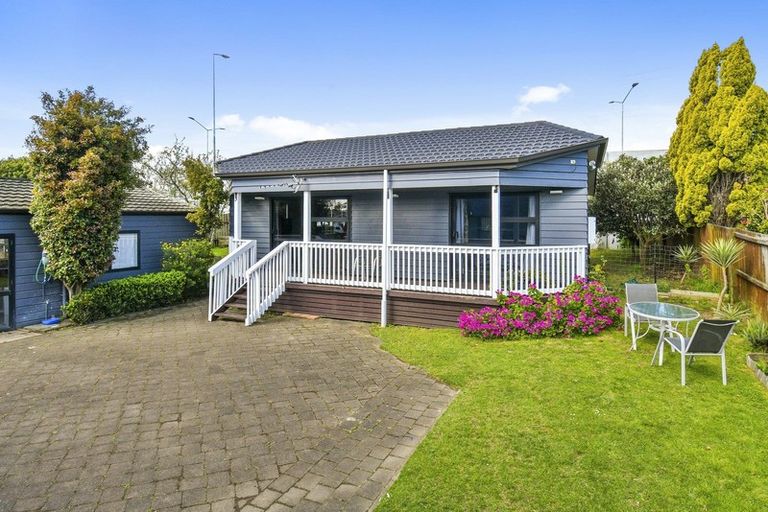 Photo of property in 41a Brylee Drive, Conifer Grove, Takanini, 2112