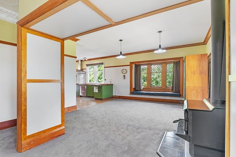 Photo of property in 10 Kensington Road, Marton, 4710