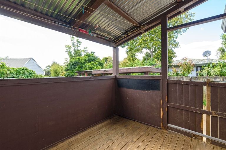 Photo of property in 1/12 Cameron Place, Ranui, Auckland, 0612