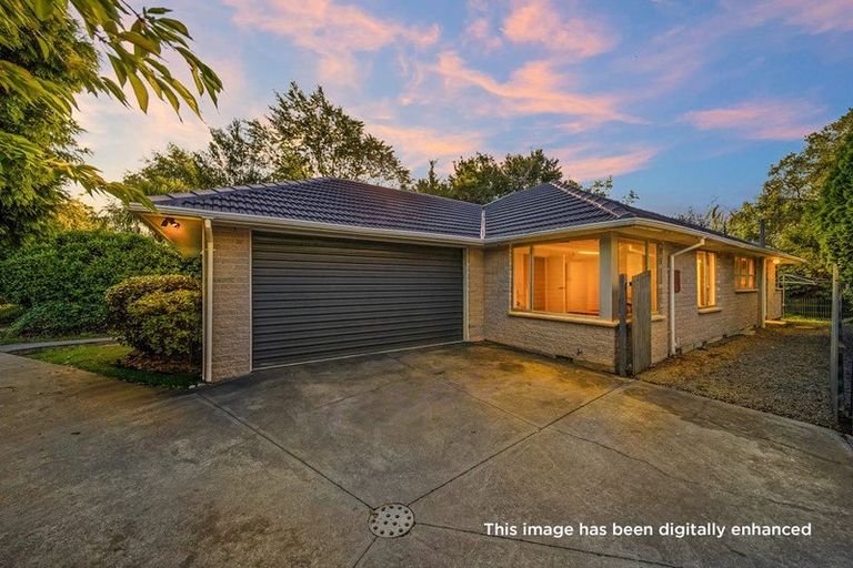 Photo of property in 2/94a Staveley Street, Avonhead, Christchurch, 8042
