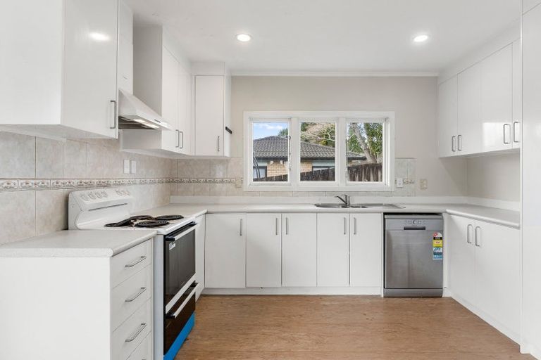 Photo of property in 31 Clevedon Road, Papakura, 2110